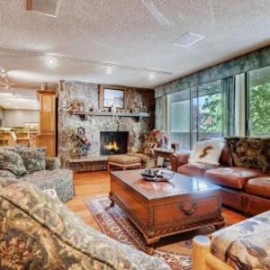 New Listing! Apres-Ski Dream - Walk To Gondolas Condo