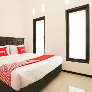 OYO Living 1743 Anie Residence