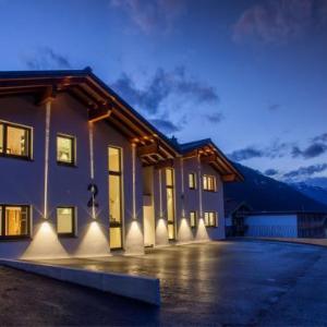 High-quality and luxuriously furnished Chalet with jacuzzi and sauna near the center