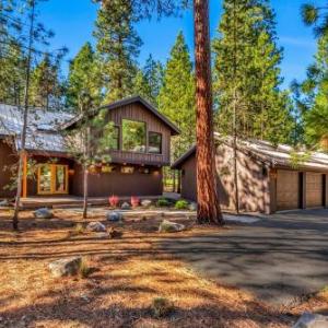 Aspen Lodge - Large Deck Hot Tub & Fairway View home