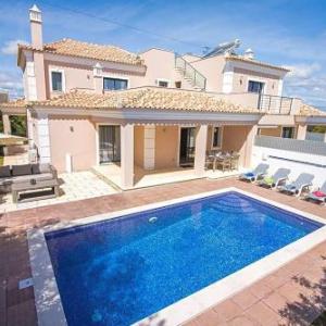 Villa in Vale Formoso Sleeps 6 with Pool Air Con and WiFi