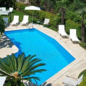 Villa in Seiano Sleeps 10 with Pool Air Con and WiFi