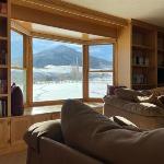 Dog Friendly Elk Ridge with Hot tub by AAA Red Lodge Rentals