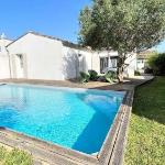 Superbe villa avec piscine dans le village de St Clément