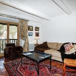 Authentic apartment close to PISTES