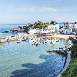 Sea Legs - 2 Bedroom Apartment - Tenby