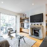 The Porchester Gardens - Modern & Bright 4BDR with Garden and Parking London