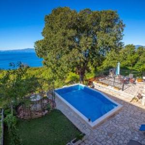 Awesome home in Kostrena w/ Outdoor swimming pool and 4 Bedrooms