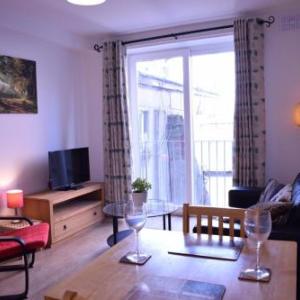 Light 1 Bed 1 Bath Apartment in Central Dublin!