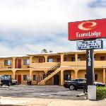 Econo Lodge University