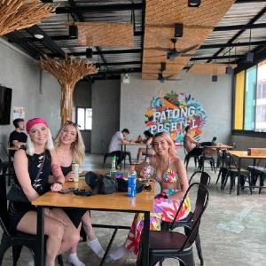 Patong Poshtel