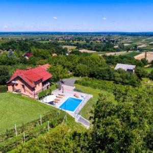 Stunning home in Ludbreg w/ Outdoor swimming pool and 2 Bedrooms