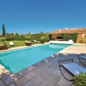 Nice home in Lagnes w/ Outdoor swimming pool Sauna and WiFi