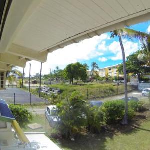 Studio charmant Le Moule 35m² + balcon