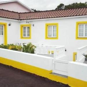 Apartment with 2 bedrooms in Lajes Do Pico with wonderful sea view and terrace