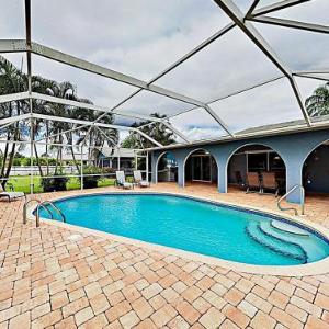 Dreamy Home in Quiet Neighborhood with Caged Pool home