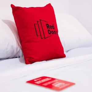 RedDoorz near Sanan Malang
