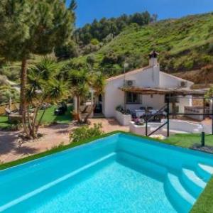 Cortijo Baeza Torrox by Ruralidays