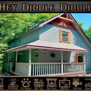 Hey Diddle Diddle cabin