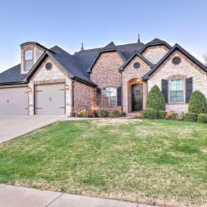 Large MTB Dream Home in Bentonville with Games!