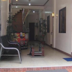 AJ Travellers Inn