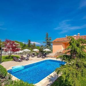 Two bedroom apartment in Villa with Swimming pool