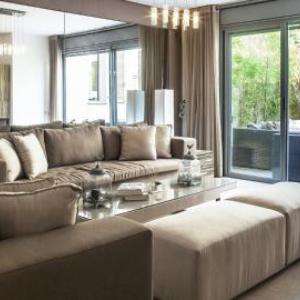 Sam's Journey 4BR Garden by HolyGuest