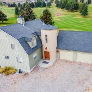 Massive Cabin with Game Room 1 Mi to Bear Lake