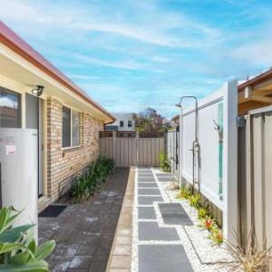 Fingal on Whitesands 1 12 Whitesands Road all on ground level with air con wifi and boat parking