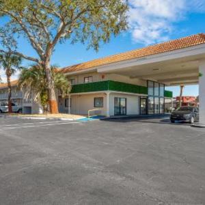 Travelodge by Wyndham Orlando Lake Buena Vista South