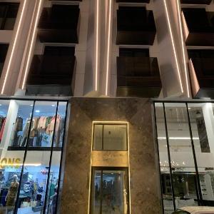 Raam Luxury Suites