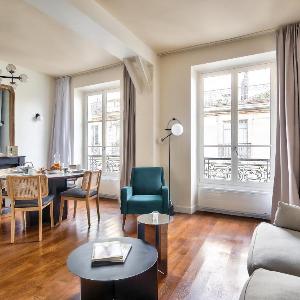 The Perfect Parisian Flat Bd St-Germain - Mid Term