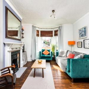 NEW Super 3BD Family Home Stunning London Views