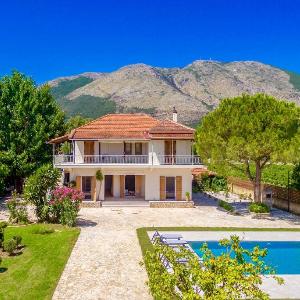 Villa Agricola with private swimming pool