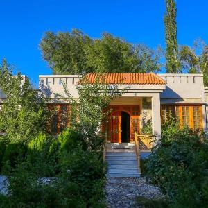 K2 Orchard (Guest House)