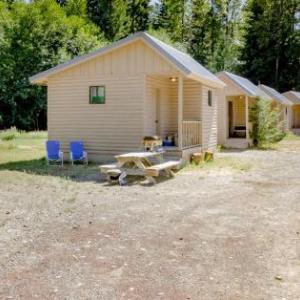 6 Cabins on Snoqualmie Pass