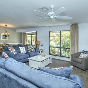 Spacious & tropical resort condo perfect for family - Blind Pass D204