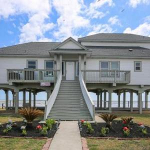 Kahala Beachfront by Ryson Vacation Rentals
