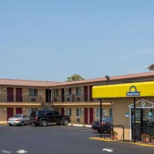 Days Inn by Wyndham Portland Central hotel in Portland