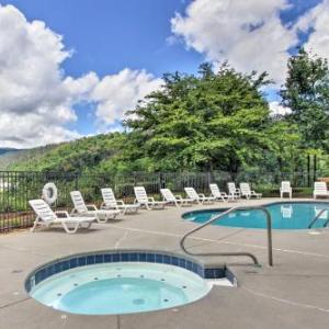 Condo with Balcony Less Than 6 Mi to Smoky Mtn National Park