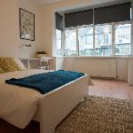 Tooting Bec Rooms at Fishponds by EveryWhere to Sleep London London 