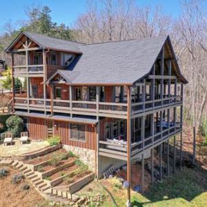 The Nest - Long Range Mountain Views | Large Decks on Each Level | Pool Table | Ping Pong