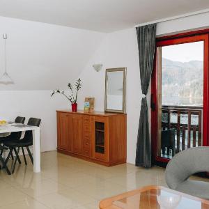 Gaja Lake View Apartment with Balcony