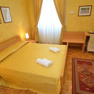 VILLA ROSSELLA 2 Double room 2 (Eufemia)