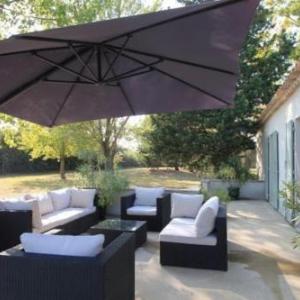 Magnificent house with GARDEN near AVIGNON