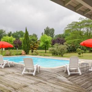 Beautiful Holiday Home in Labastide dArmagnac with Pool