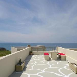 Apartment With Sea View and Swimming Pool