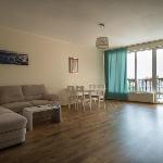 Modern 2BR Apt view&parking C13 in Alen Mak Varna City 