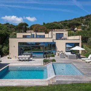 Amazing villa in Roca Llisa with heated pool