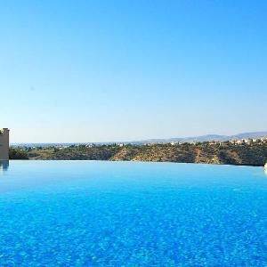 Modern Apartment QZ12 -with communal pool close to resort centre Zephyros Village Aphrodite Hills